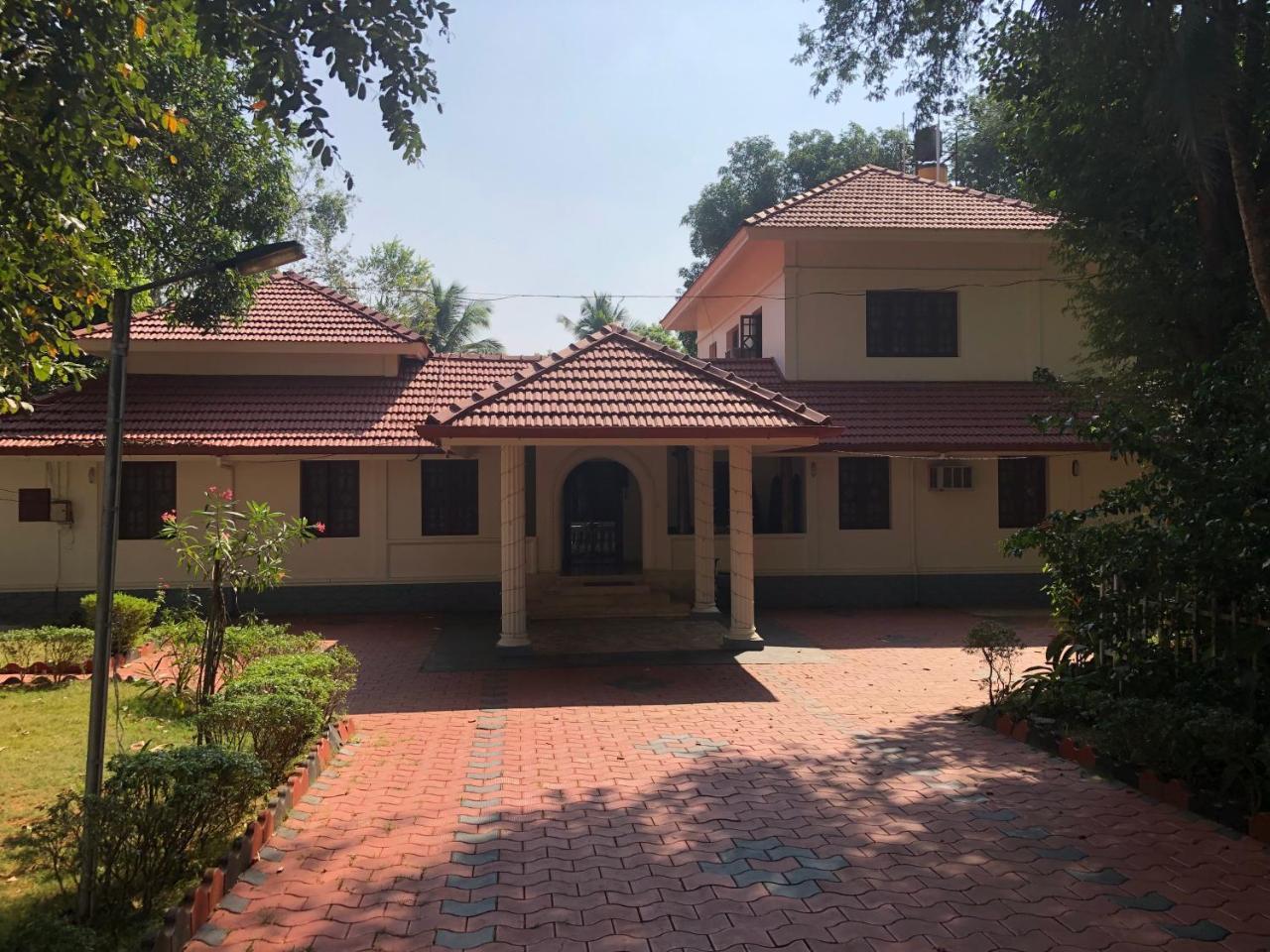 Ayuryogashram Heritage Thrissur Buitenkant foto